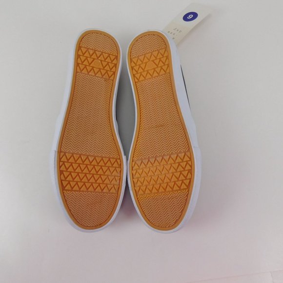 Women's Sneakers A New Day Slip On Shoes Gray Sz. 6 - Picture 8 of 10